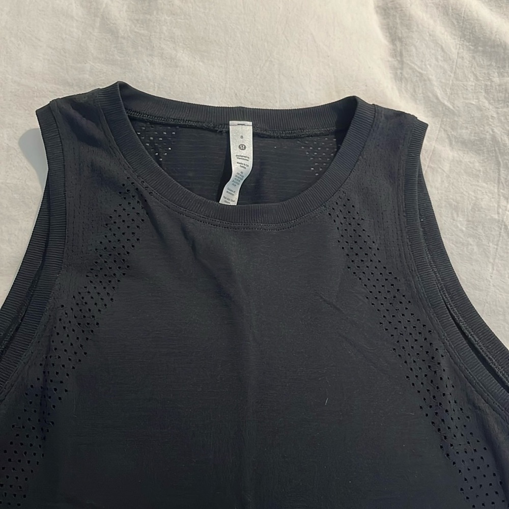 Lululemon black tank